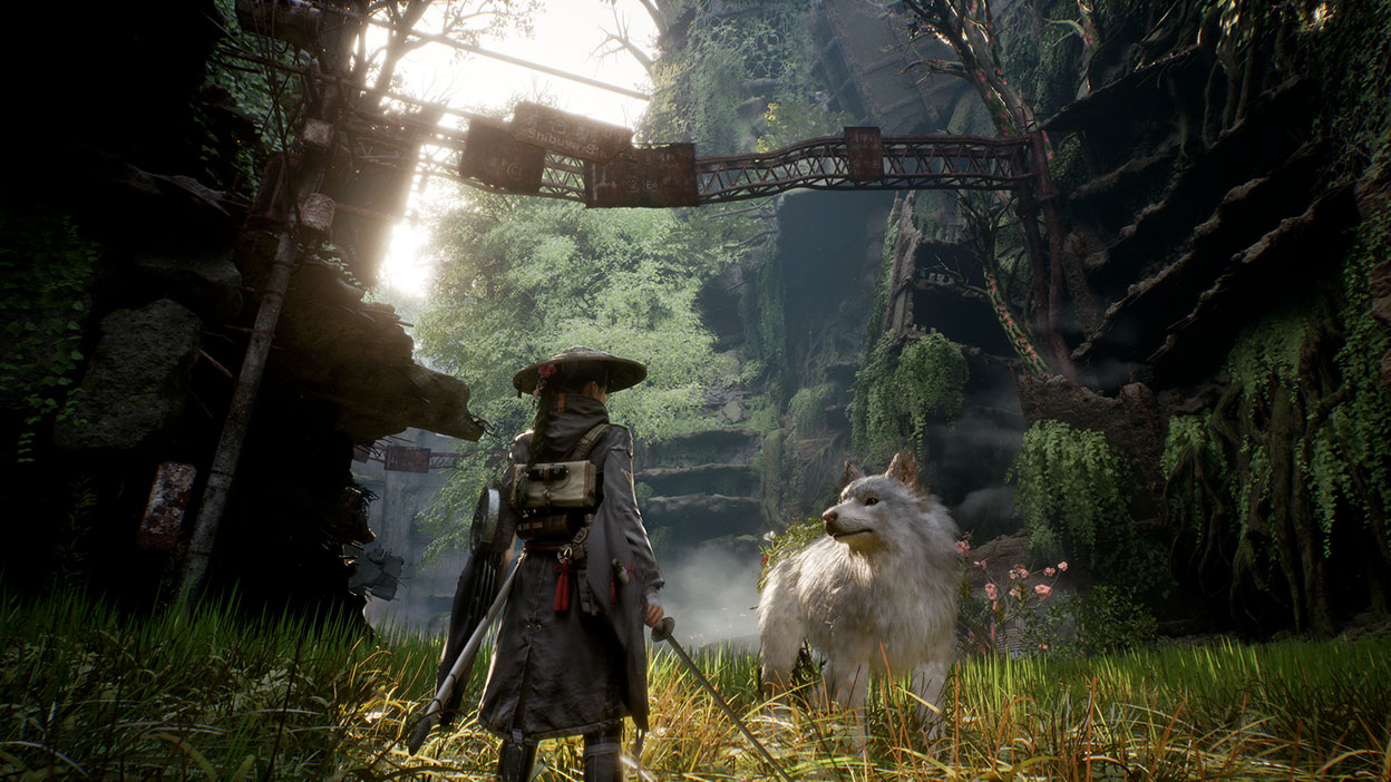 エマとクゥは、雑草が伸び放題になった街路の残骸の中に立っている。頭上には、錆びた「渋谷」の看板が掲げられている。