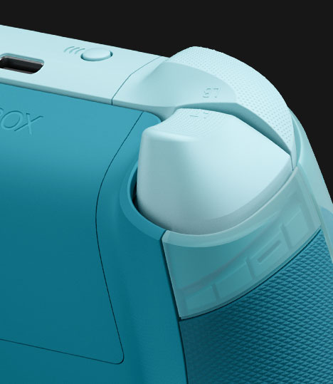 Close up of the Xbox Wireless Controller – Ice Breaker Special Edition’s icy blue trigger.