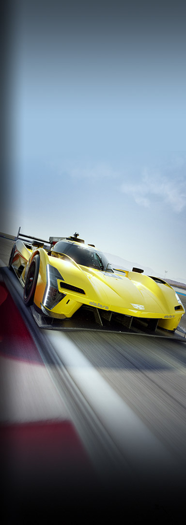 《极限竞速》，Yellow Corvette 在赛道上行驶