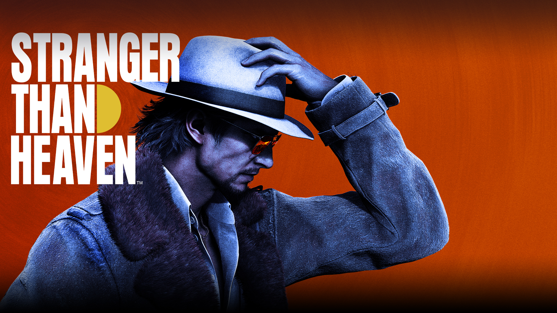 Stranger Than Heaven, Un uomo con una giacca dal collo di pelliccia e occhiali da sole specchiati si tocca il cappello.