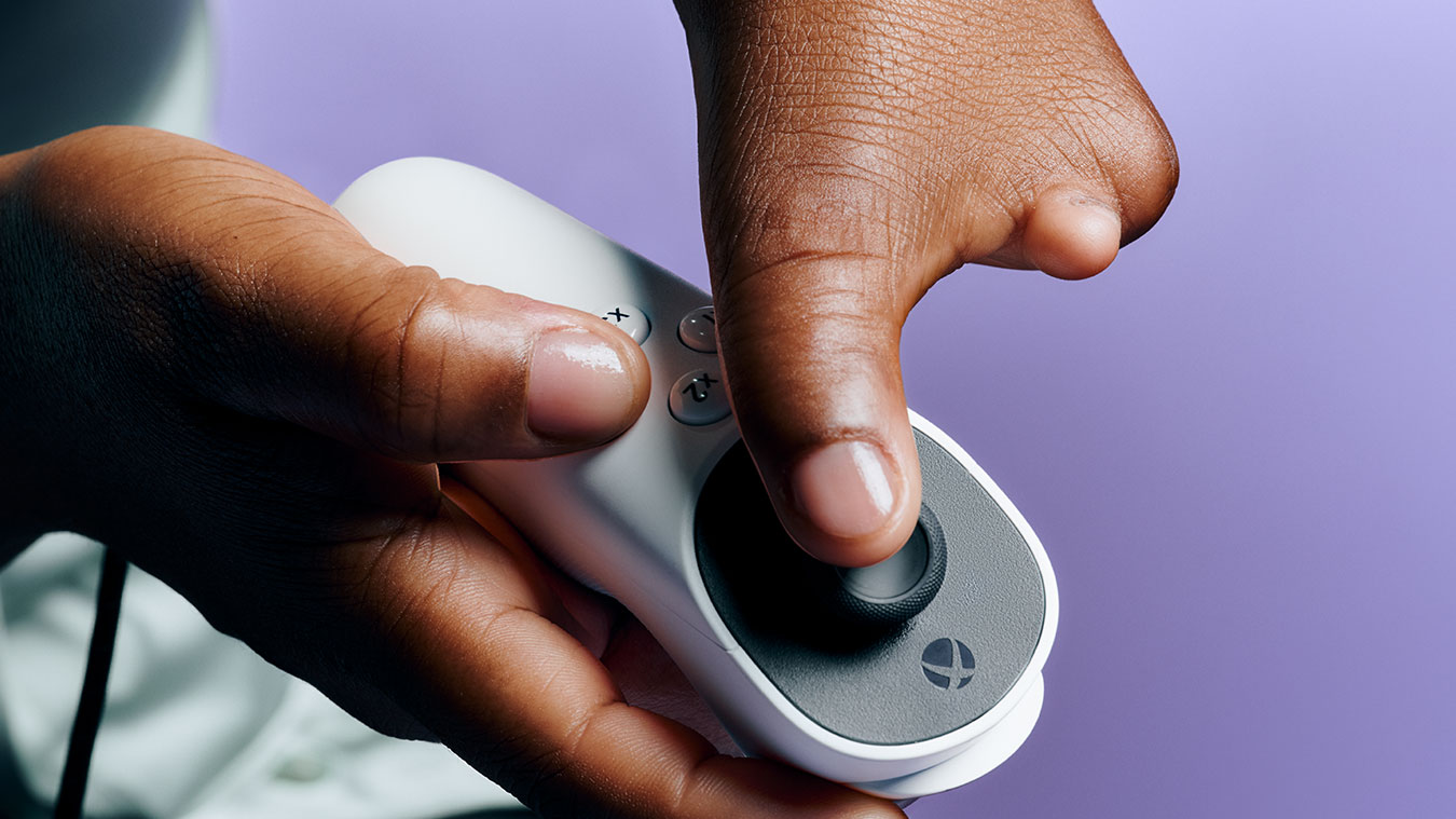 Xbox - Xbox アダプティブ コントローラー Xbox Adaptive Controller | Xbox
