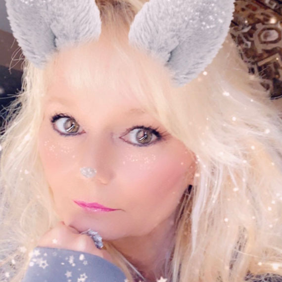 Profile picture of BlondiebutGeeky