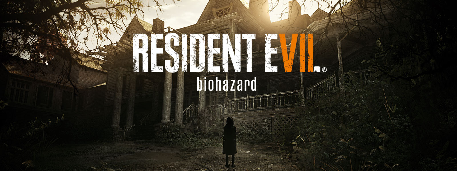 Resident Evil 7 Biohazard, la silhouette d’une petite fille se tient devant un manoir inquiétant, doté de colonnes et d’un large porche qui en fait le tour.