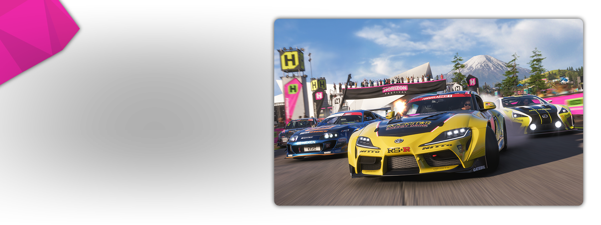 Czarne Mitsubishi, niebieska Toyota Supra MKIV, żółta Toyota GR Supra oraz czarno-żółty Lexus LFA ścigają się podczas Horizon Festival.