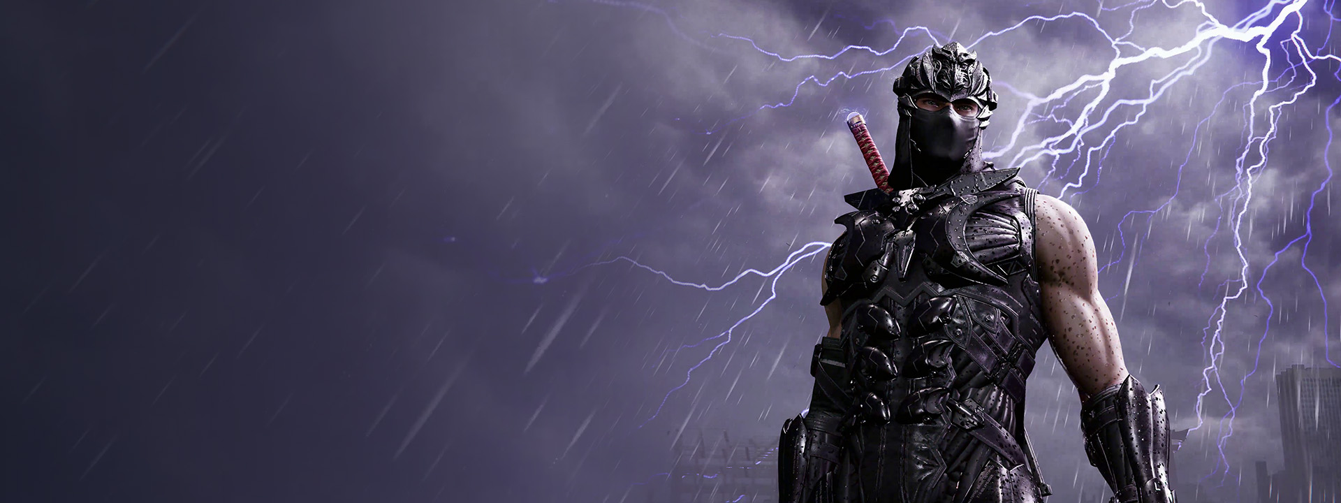 Ryu Hayabusa è in piedi sotto la pioggia mentre un fulmine viole cade alle sue spalle. 